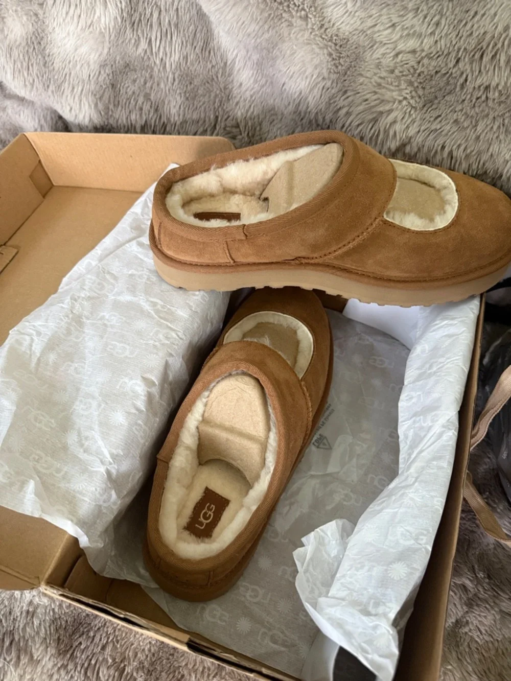 BNWT UGG Chestnut Suede Shearling Mule Slides comes with original box W size 8 - Picture 9 of 10